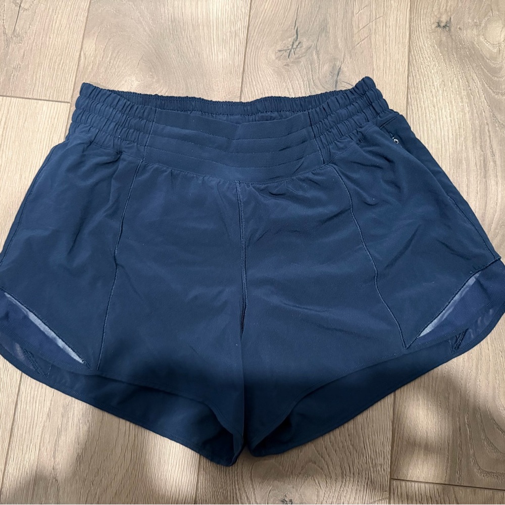 Lululemon Hottie Hot 4" shorts - size 12, Navy Blue
